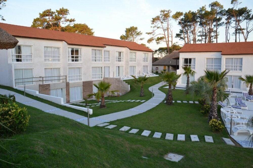 Punta Del Este Arenas Hotel Chihuahua Exterior photo